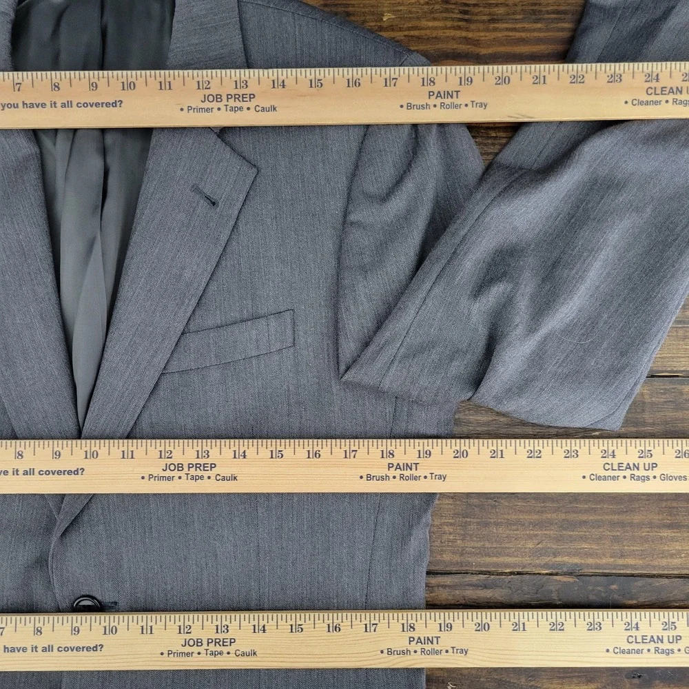 JOS A BANK Signature Mens Sport Coat Blazer Two Button Gray Wool Herringbone 38R
